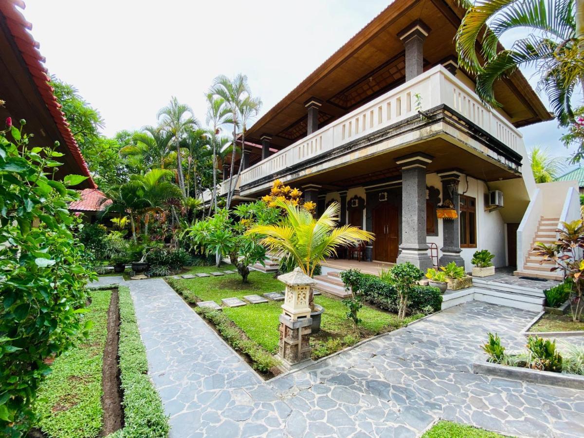 Kusnadi Hotel Legian Extérieur photo