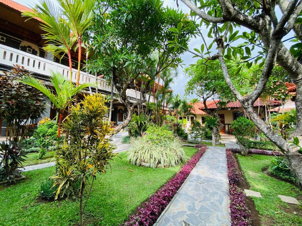 Kusnadi Hotel Legian Extérieur photo